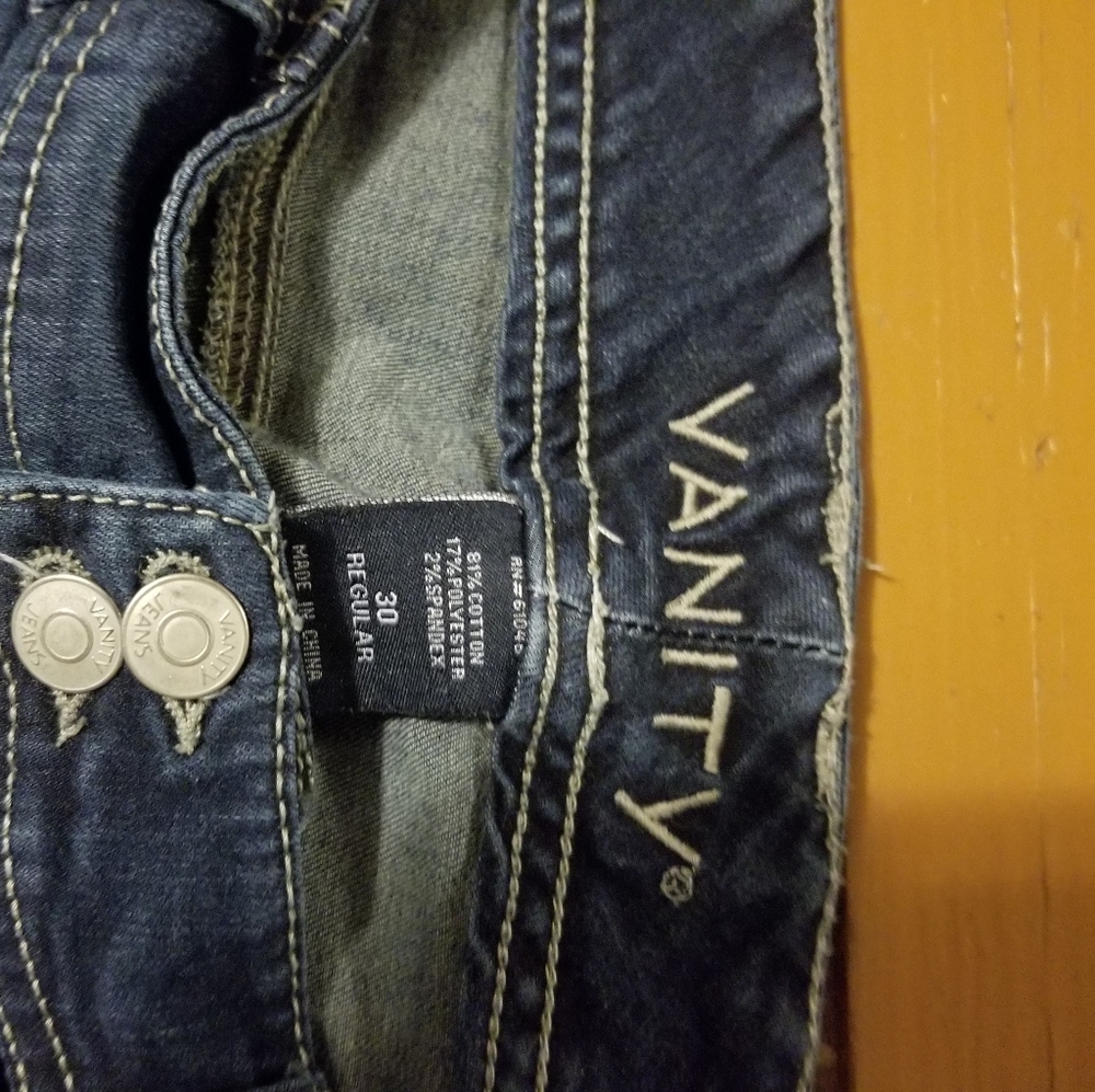 Vanity Jeans - Picture 2 of 3